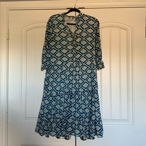 Adorable Dolma buttonfront dress!